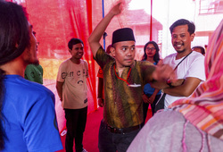 Do.Re.Mi.No & Cari Padu (performance 1)