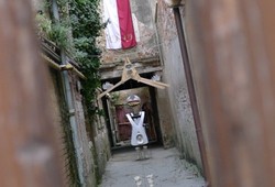 A Solo Exhibition of Jompet Kuswidananto @ Venice Biennale 2011
